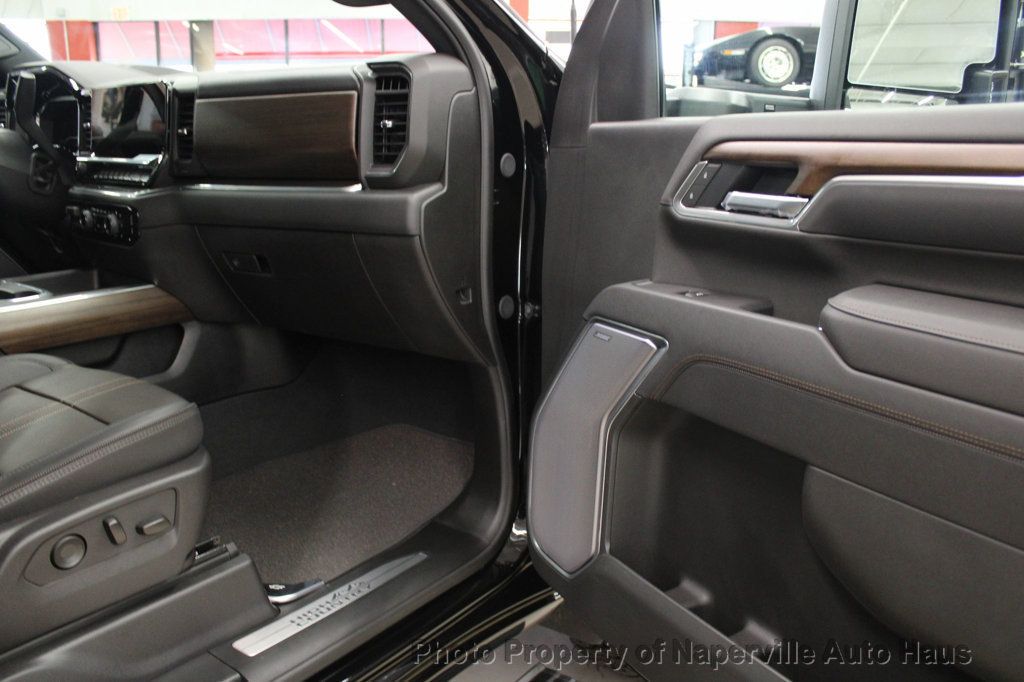 2025 Chevrolet Silverado 2500HD High Country photo 42
