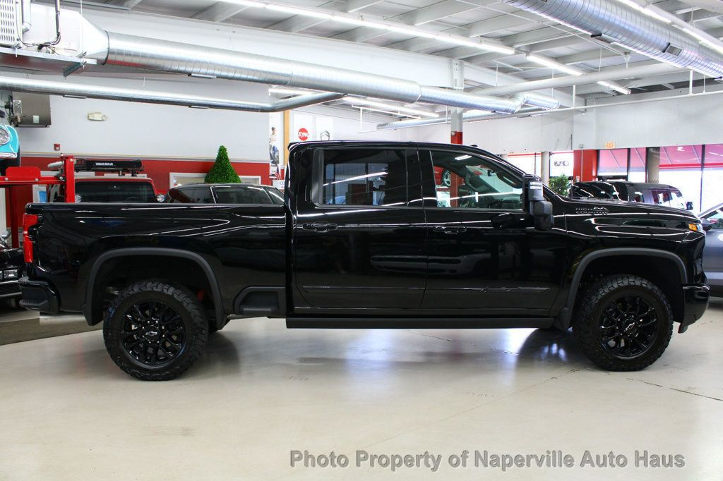 2025 Chevrolet Silverado 2500HD High Country photo 9
