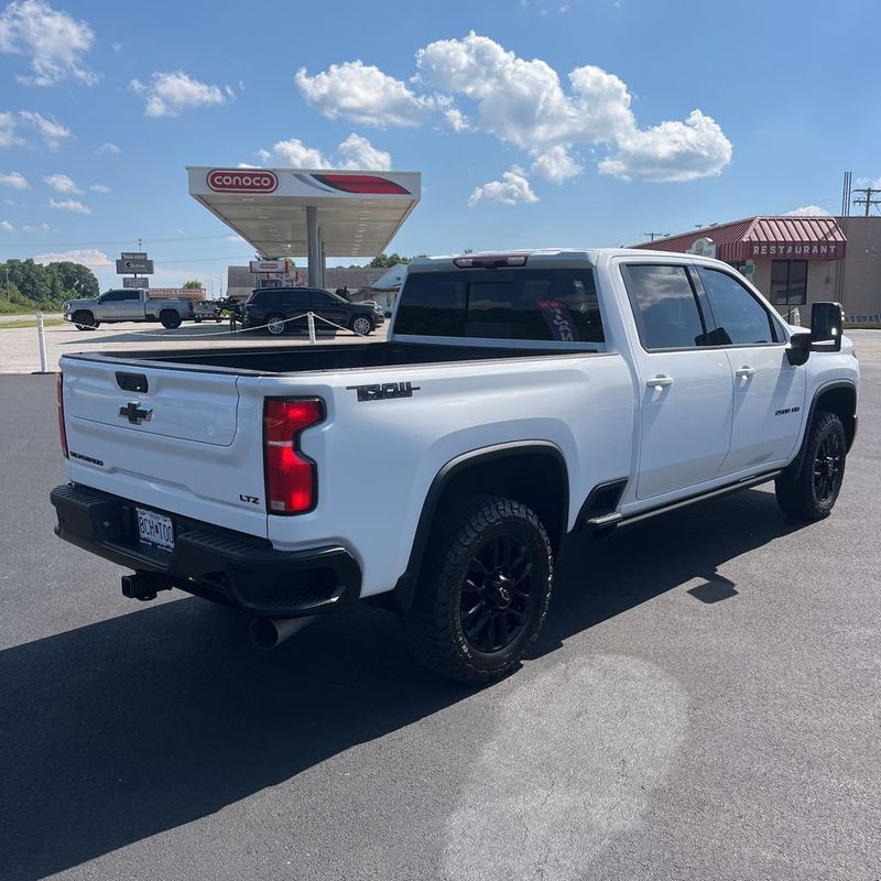 2025 Chevrolet Silverado 2500HD 4WD Crew Cab 159" LTZ - 23051876 - 10