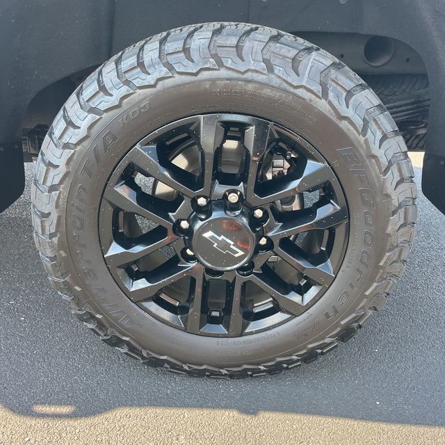 2025 Chevrolet Silverado 2500HD 4WD Crew Cab 159" LTZ - 23051876 - 13