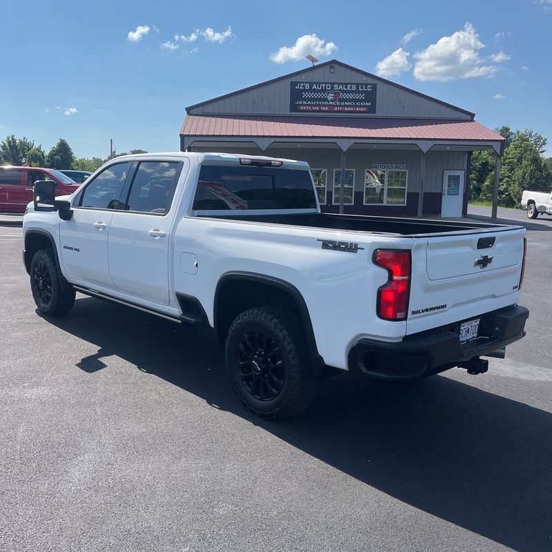 2025 Chevrolet Silverado 2500HD 4WD Crew Cab 159" LTZ - 23051876 - 6