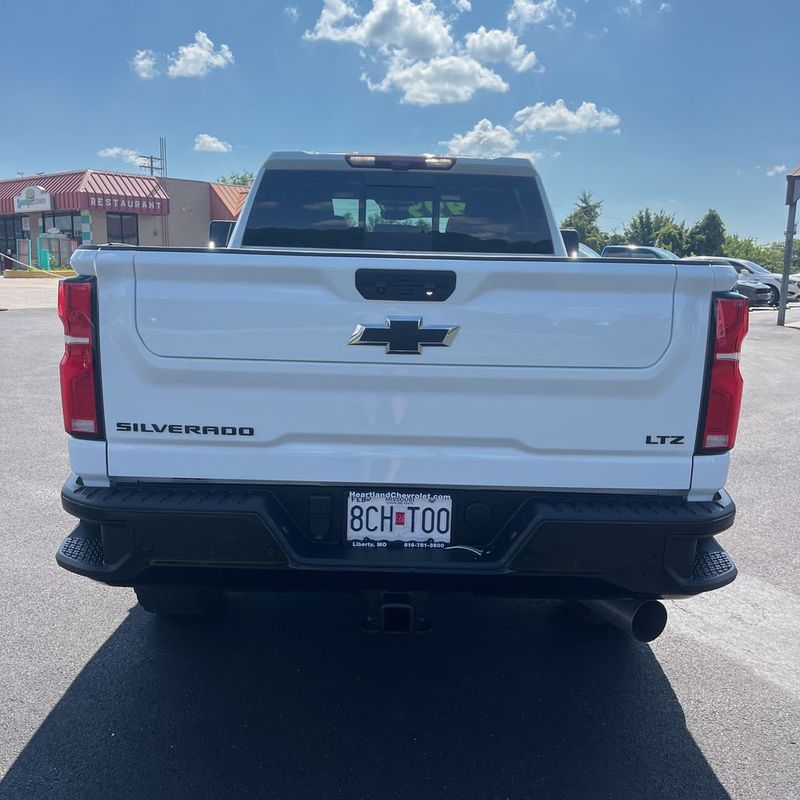 2025 Chevrolet Silverado 2500HD 4WD Crew Cab 159" LTZ - 23051876 - 7