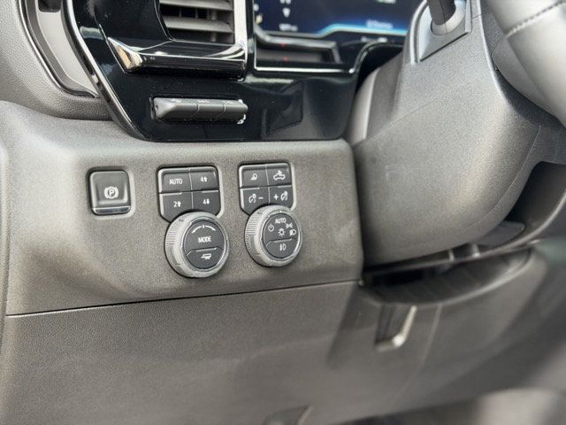 2025 Chevrolet Silverado 2500HD 4WD Crew Cab 159" ZR2 - 23069629 - 12