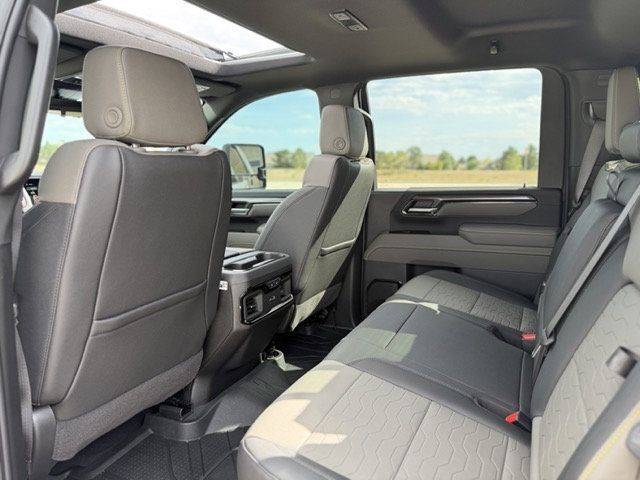 2025 Chevrolet Silverado 2500HD 4WD Crew Cab 159" ZR2 - 23069629 - 26