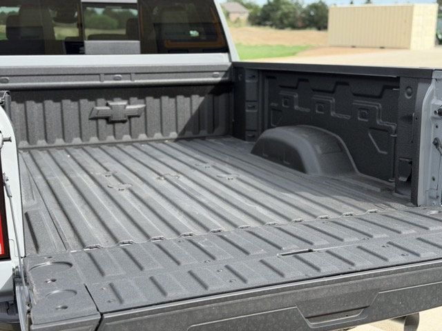 2025 Chevrolet Silverado 2500HD 4WD Crew Cab 159" ZR2 - 23069629 - 31