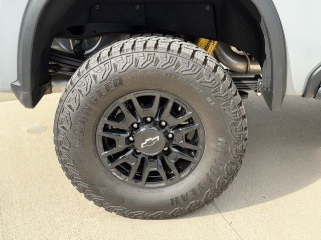 2025 Chevrolet Silverado 2500HD 4WD Crew Cab 159" ZR2 - 23069629 - 37