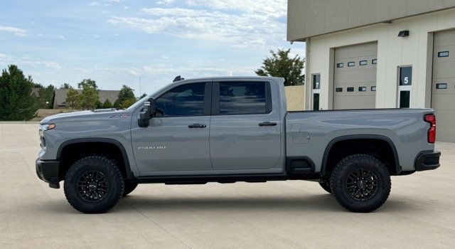 2025 Chevrolet Silverado 2500HD 4WD Crew Cab 159" ZR2 - 23069629 - 7