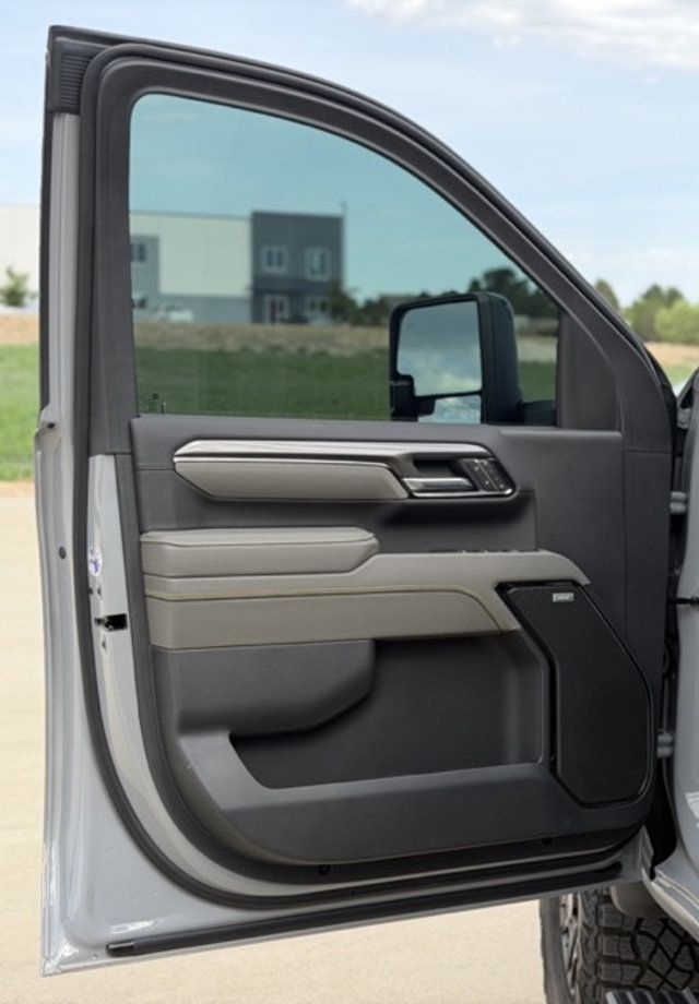 2025 Chevrolet Silverado 2500HD 4WD Crew Cab 159" ZR2 DIESEL - 23069629 - 23