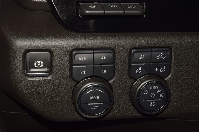 2025 Chevrolet Silverado 2500HD LTZ Trail Boss - 23051876 - 37