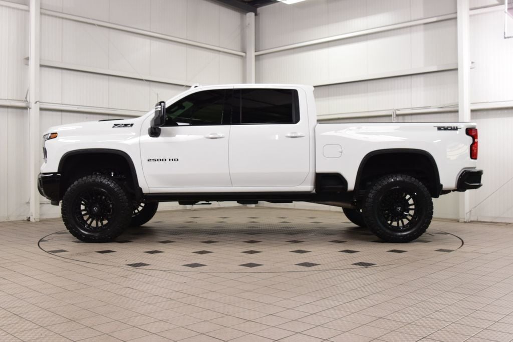 2025 Chevrolet Silverado 2500HD LTZ Z71 Trail Boss Lifted - 23050811 - 3