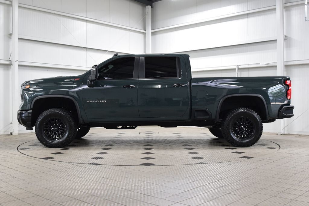 2025 Chevrolet Silverado 2500HD ZR2 w/ Technology Package - 23053143 - 3