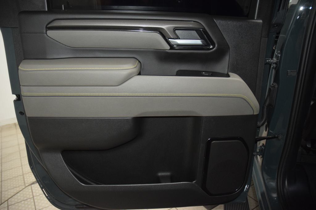 2025 Chevrolet Silverado 2500HD ZR2 w/ Technology Package - 23053143 - 47