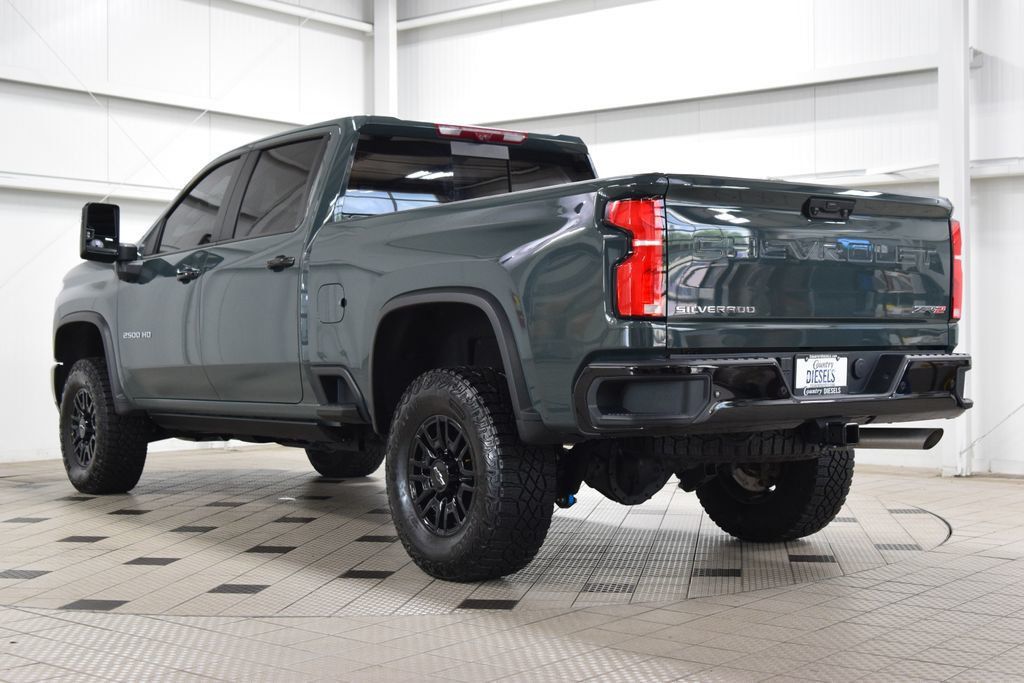 2025 Chevrolet Silverado 2500HD ZR2 w/ Technology Package - 23053143 - 4