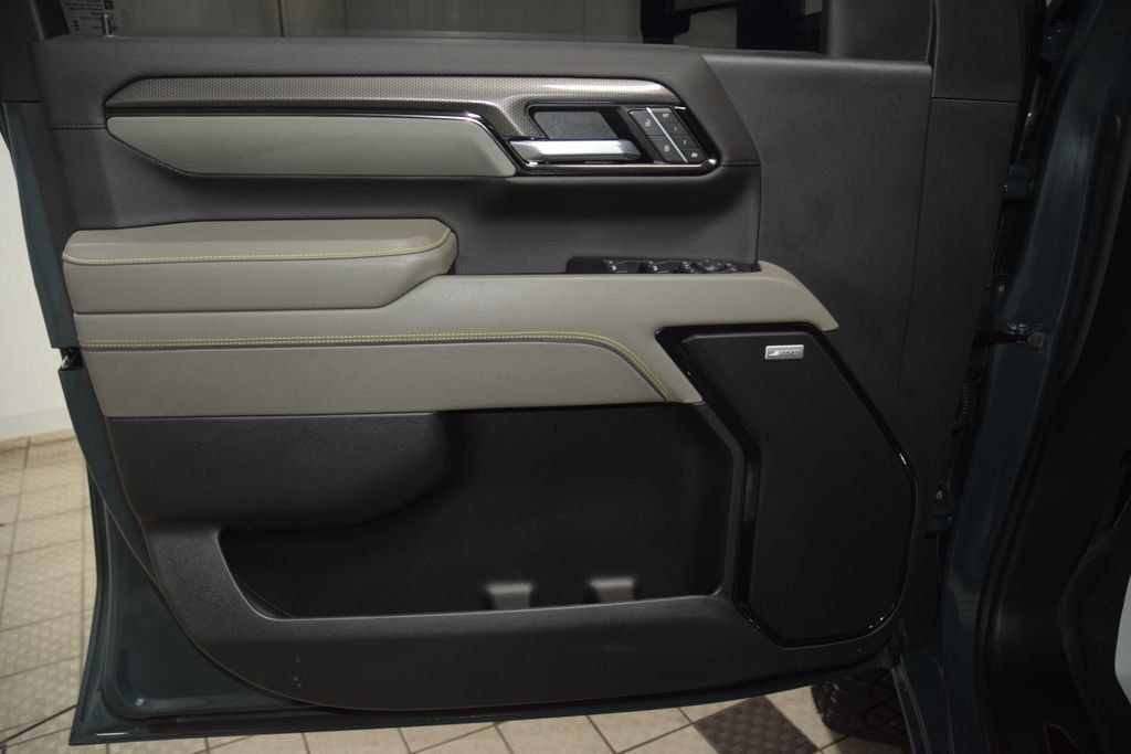2025 Chevrolet Silverado 2500HD ZR2 w/ Technology Package - 23053143 - 49