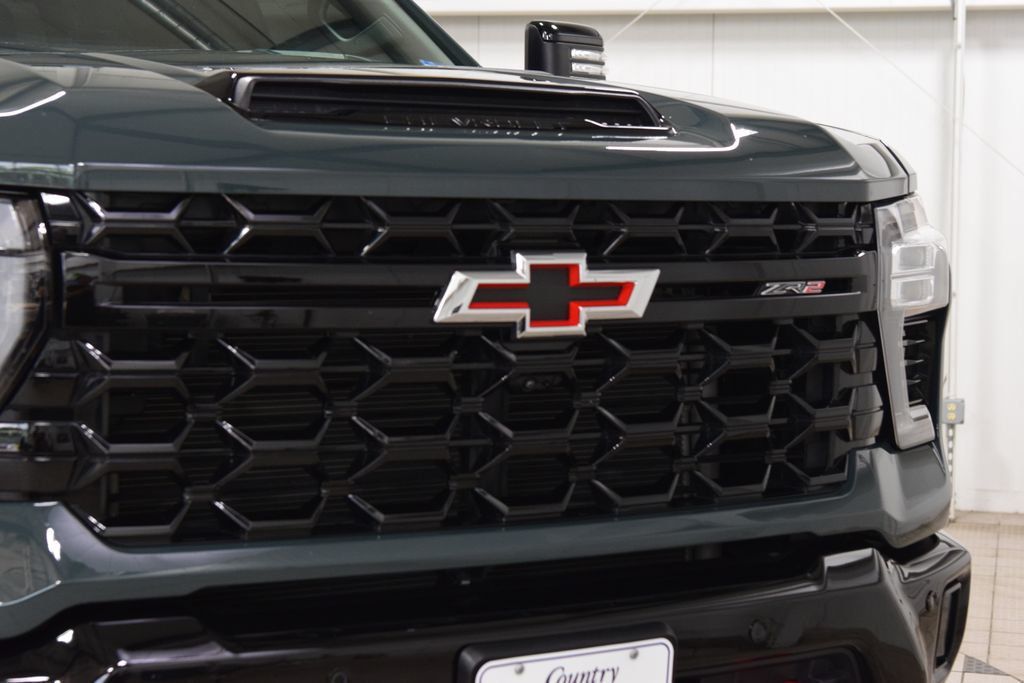 2025 Chevrolet Silverado 2500HD ZR2 w/ Technology Package - 23053143 - 8