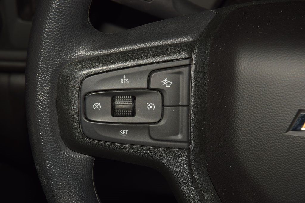 2025 Chevrolet Silverado 3500 HD 3500HD CREW 4X4 * DURAMAX * KNAPHEIDE UTILITY    - 22913244 - 26