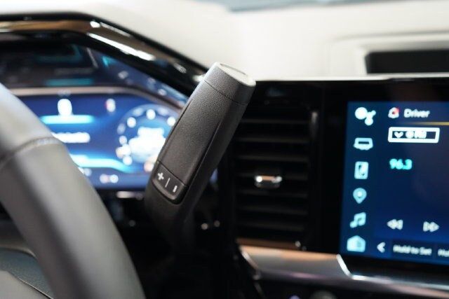 2025 Chevrolet Silverado 3500 HD LTZ - 23080777 - 19