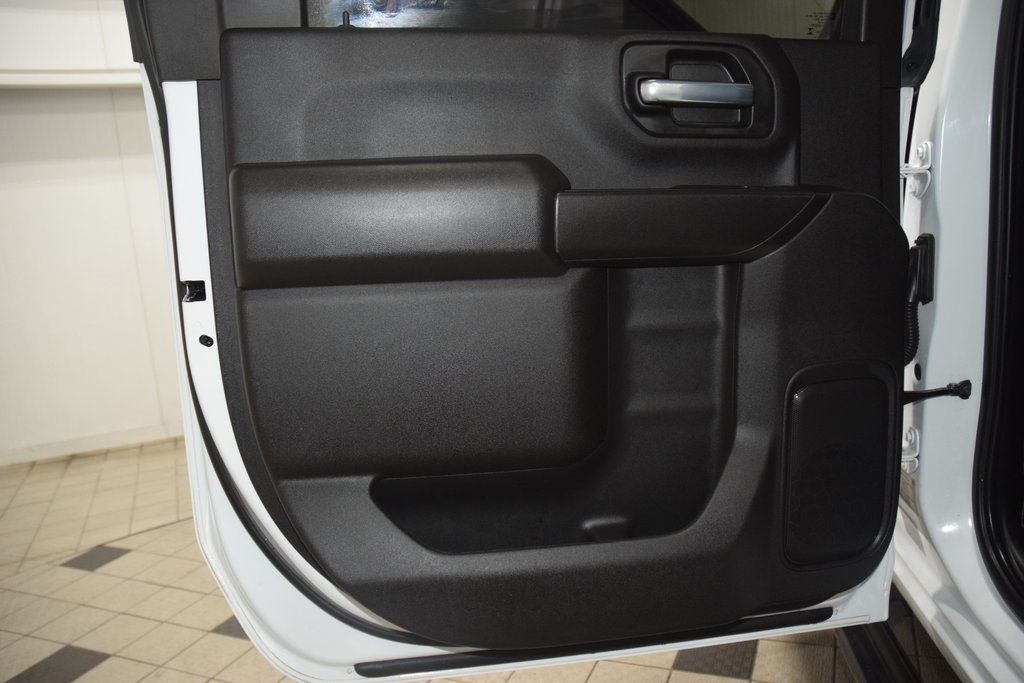 2025 Chevrolet Silverado 3500HD 3500HD CREW 4X4 * DURAMAX * 8' BED * 1 OWNER - 22991902 - 34