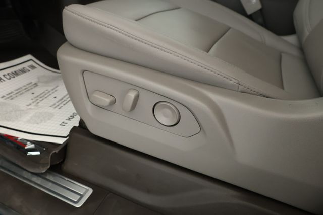 2025 Chevrolet Silverado 3500HD 4WD Crew Cab 159'' LTZ w/ T. Diesel, Premium Pkg, 20,000-lb. Tow - 22927489 - 9