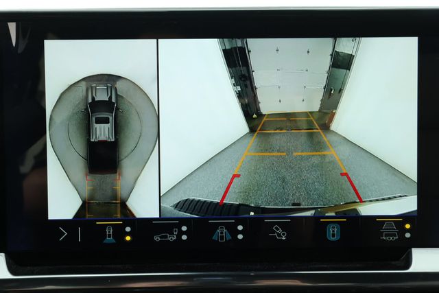 2025 Chevrolet Silverado 3500HD 4WD Crew Cab 159'' LTZ w/ T. Diesel, Premium Pkg, 20,000-lb. Tow - 22927489 - 16