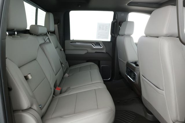 2025 Chevrolet Silverado 3500HD 4WD Crew Cab 159'' LTZ w/ T. Diesel, Premium Pkg, 20,000-lb. Tow - 22927489 - 21