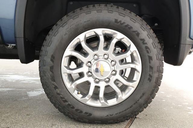 2025 Chevrolet Silverado 3500HD 4WD Crew Cab 159'' LTZ w/ T. Diesel, Premium Pkg, 20,000-lb. Tow - 22927489 - 6
