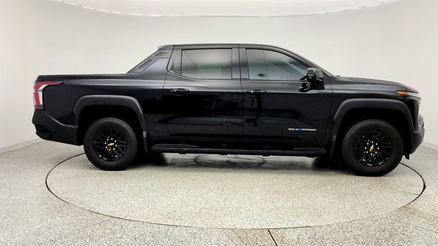 2025 Chevrolet Silverado EV e4WD Crew Cab Extended Range LT w/ Multi-Flex Midgate - 22998963 - 3