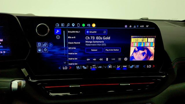 2025 Chevrolet Silverado EV e4WD Crew Cab Max Range RST w/ Hard Folding Truck Bed Cover - 23012596 - 17