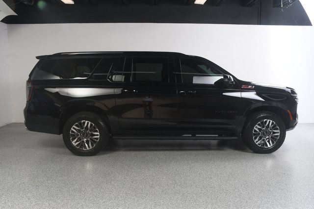2025 Chevrolet Suburban 25 CHEVY SUBURBAN Z/71-LOW MILES-BLACK - 23078925 - 10