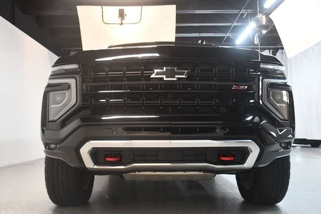 2025 Chevrolet Suburban 25 CHEVY SUBURBAN Z/71-LOW MILES-BLACK - 23078925 - 1