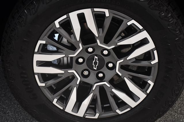 2025 Chevrolet Suburban 25 CHEVY SUBURBAN Z/71-LOW MILES-BLACK - 23078925 - 20