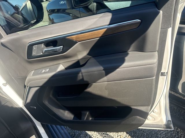 2025 Chevrolet Suburban 4WD 4dr High Country - 22931779 - 19