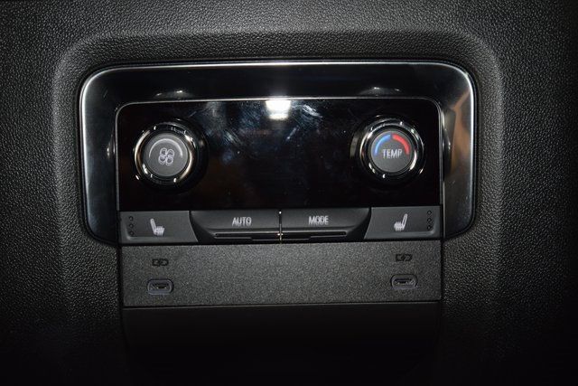 2025 Chevrolet Suburban 4WD 4dr High Country - 22931779 - 43