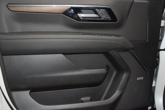 2025 Chevrolet Suburban 4WD 4dr High Country - 22931779 - 47