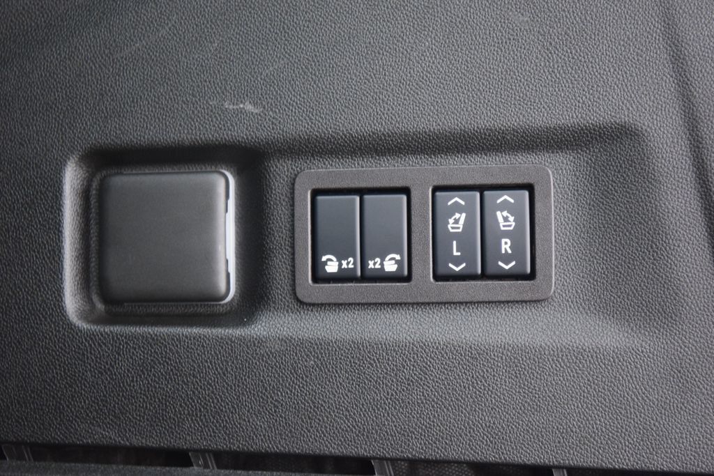 2025 Chevrolet Suburban 4WD 4dr High Country - 23075306 - 25