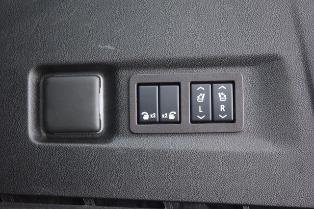 2025 Chevrolet Suburban 4WD 4dr High Country - 23075306 - 25
