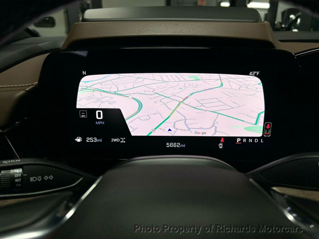 2025 Chevrolet Suburban 4WD 4dr High Country - 22946544 - 16