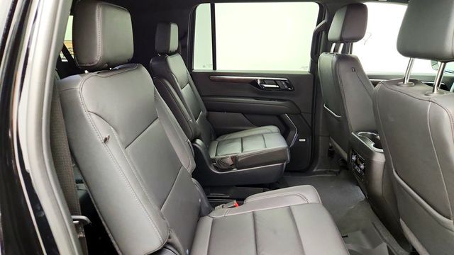 2025 Chevrolet Suburban 4WD 4dr LT w/ Comfort Pkg, Pano Roof, 20'' Wheels & Tow Pkg - 23094562 - 24