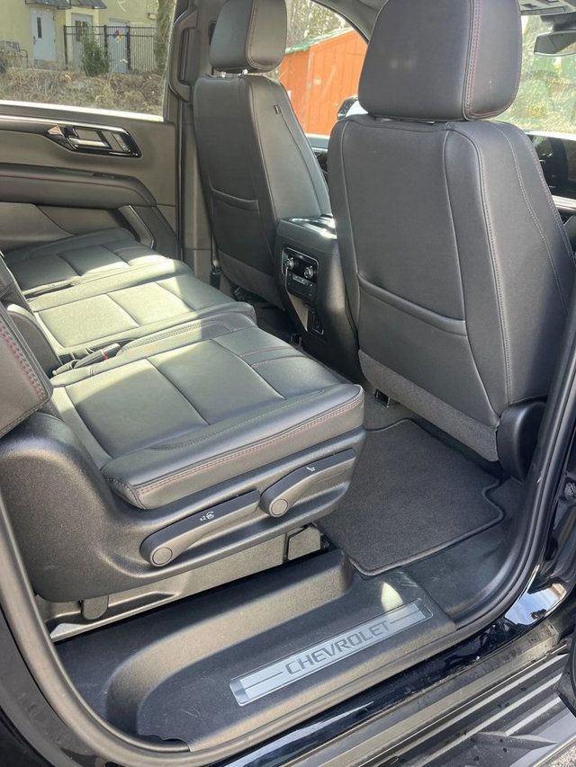 2025 Chevrolet Suburban 4WD 4dr RST - 22984541 - 12