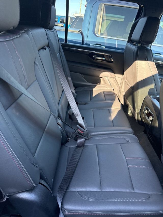 2025 Chevrolet Suburban 4WD 4dr RST - 22984541 - 19