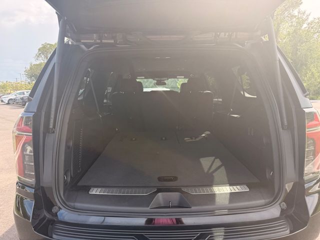 2025 Chevrolet Suburban 4WD 4dr Z71 - 23032860 - 13