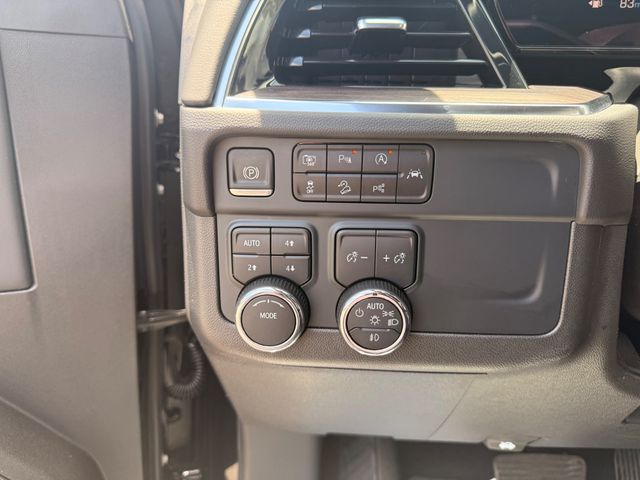 2025 Chevrolet Suburban 4WD 4dr Z71 - 23037157 - 7
