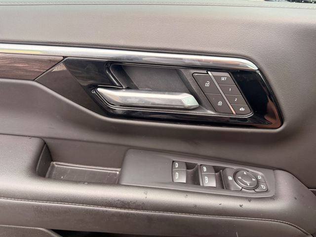 2025 Chevrolet Suburban 4WD 4dr Z71 - 23069651 - 16