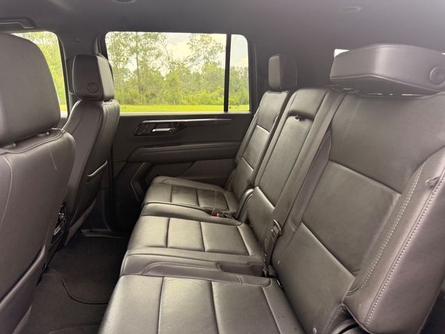 2025 Chevrolet Suburban 4WD 4dr Z71 - 23069651 - 20