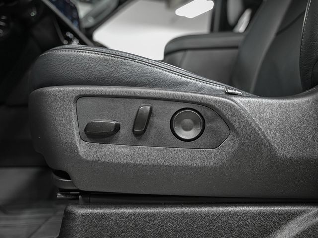 2025 Chevrolet Suburban LS - 23078910 - 13