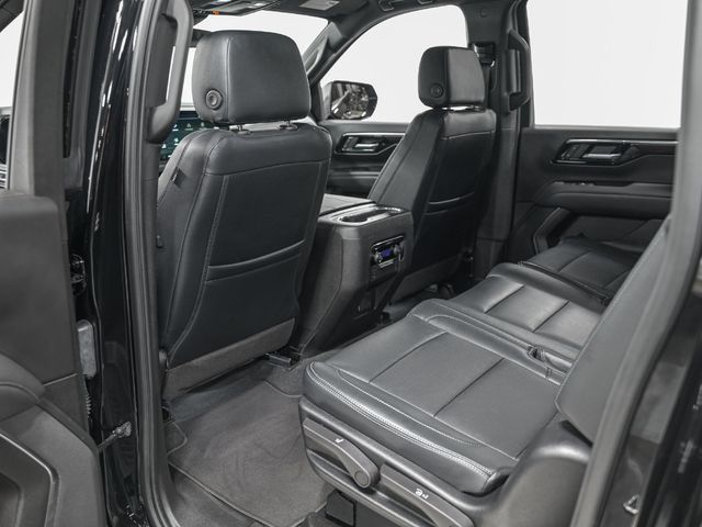 2025 Chevrolet Suburban LS - 23078910 - 25