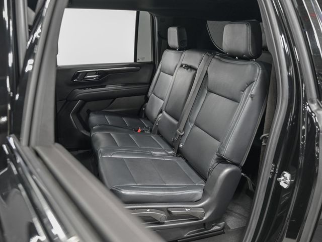 2025 Chevrolet Suburban LS - 23078910 - 26