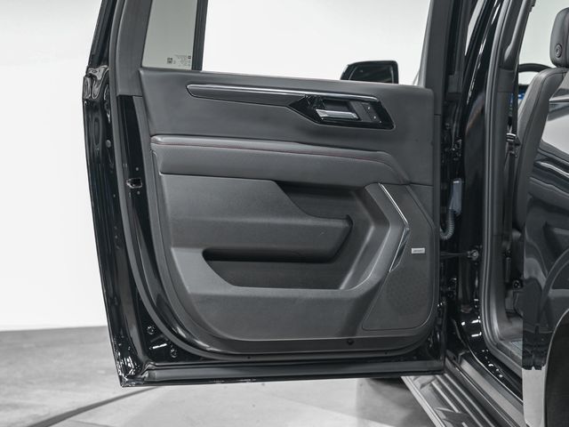 2025 Chevrolet Suburban RST - 23096942 - 17