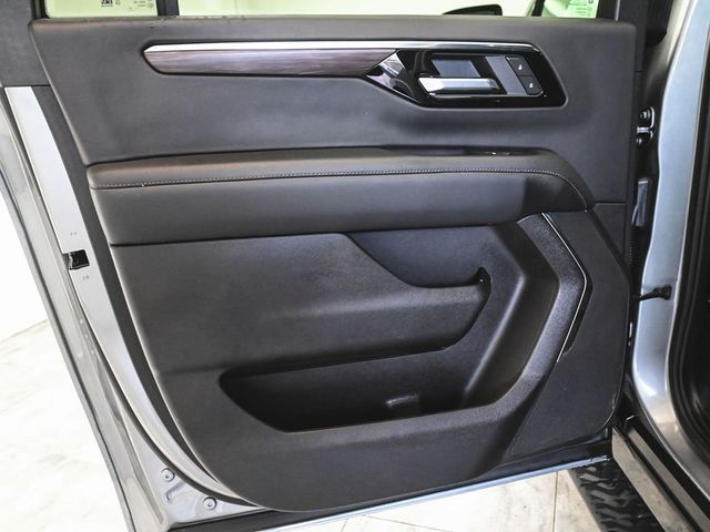 2025 Chevrolet Suburban Z71 - 22994840 - 10