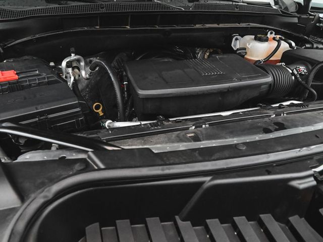 2025 Chevrolet Suburban Z71 - 22994840 - 21